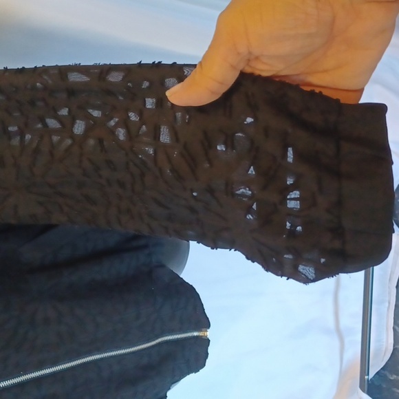Relativity Sheer sleeves Textured Zip Up Jacket, elastic cuffs and bottom EUC - Picture 3 of 8